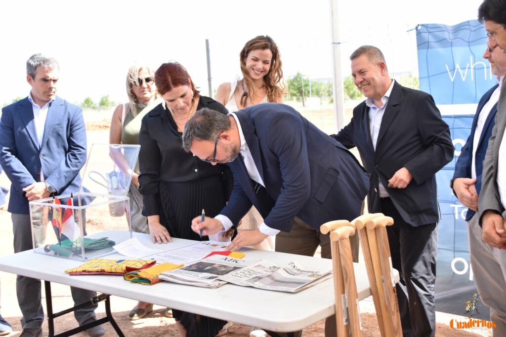 Whitewater Group colocó en Tomelloso la primera piedra de una nueva etapa industrial ligada al agua, los centros de datos y el empleo 59 inauguracion whitewater tomelloso 54