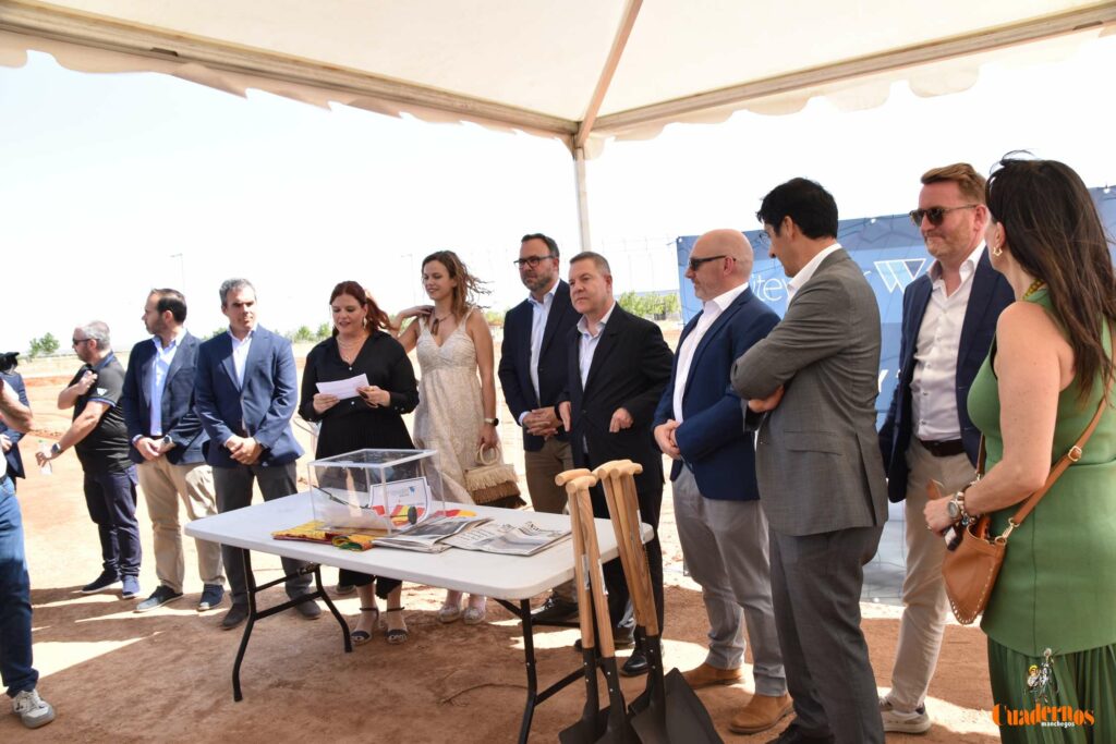 Whitewater Group colocó en Tomelloso la primera piedra de una nueva etapa industrial ligada al agua, los centros de datos y el empleo 2 inauguracion whitewater tomelloso 57