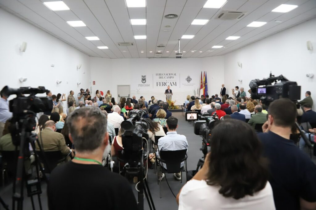 Fercam abre sus puertas en su “mejor momento” y consolida a Manzanares como locomotora económica de la provincia 1 inauguracionfercam2026 5