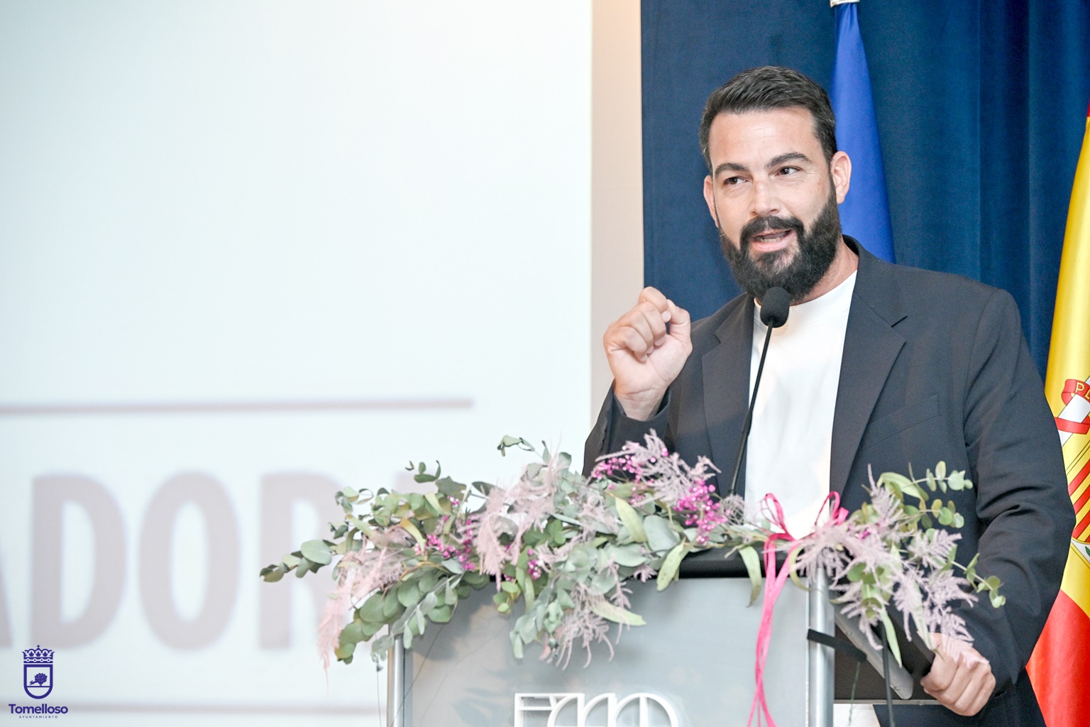 Tomelloso mira a Europa desde las aulas del IES García Pavón 4 Javier Navarro destaca el valor de la formación europea y el pensamiento crítico en la clausura de la Escuela Mentora del Parlamento Europeo del IES García Pavón