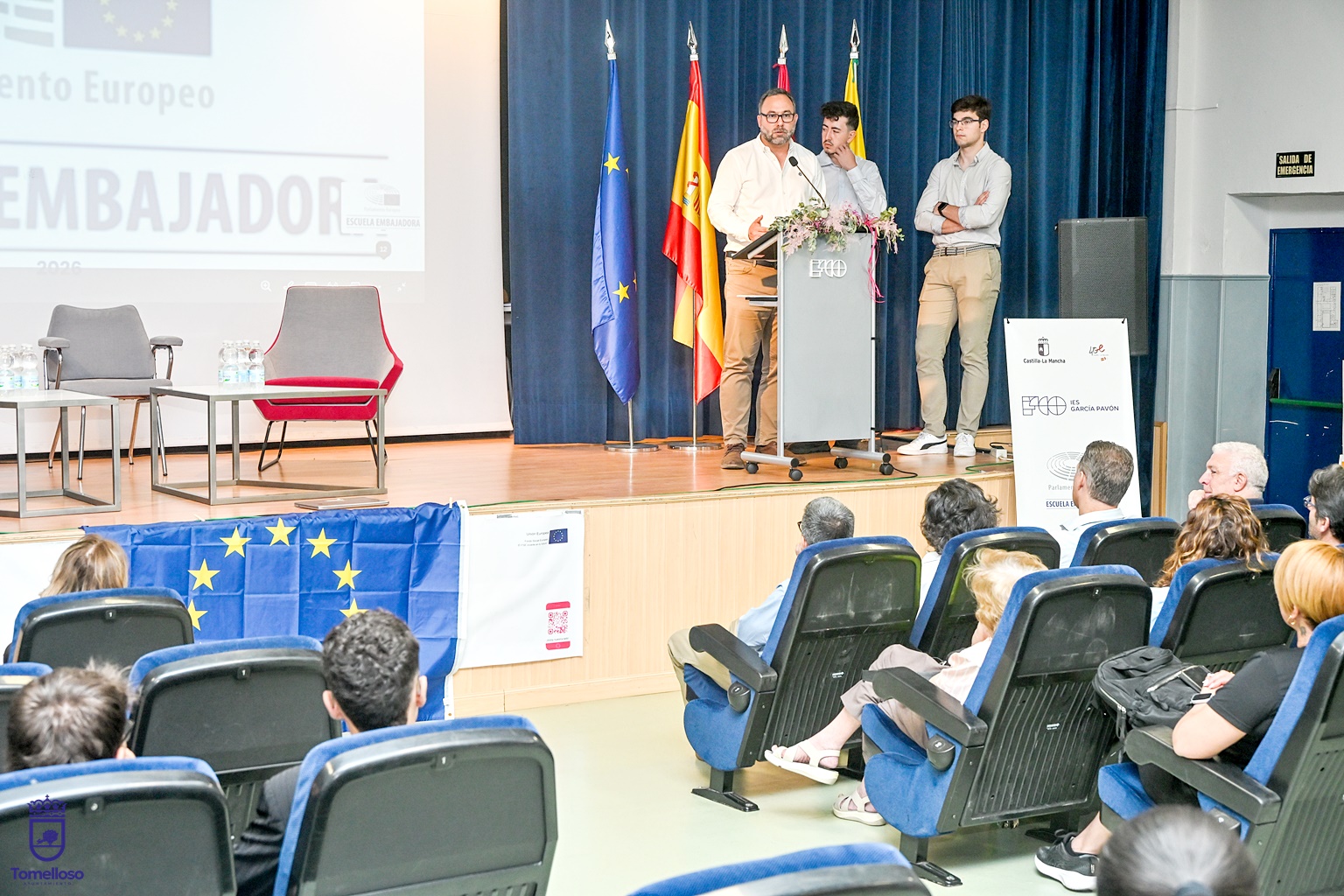 Tomelloso mira a Europa desde las aulas del IES García Pavón 3 Javier Navarro destaca el valor de la formación europea y el pensamiento crítico en la clausura de la Escuela Mentora del Parlamento Europeo del IES García Pavón