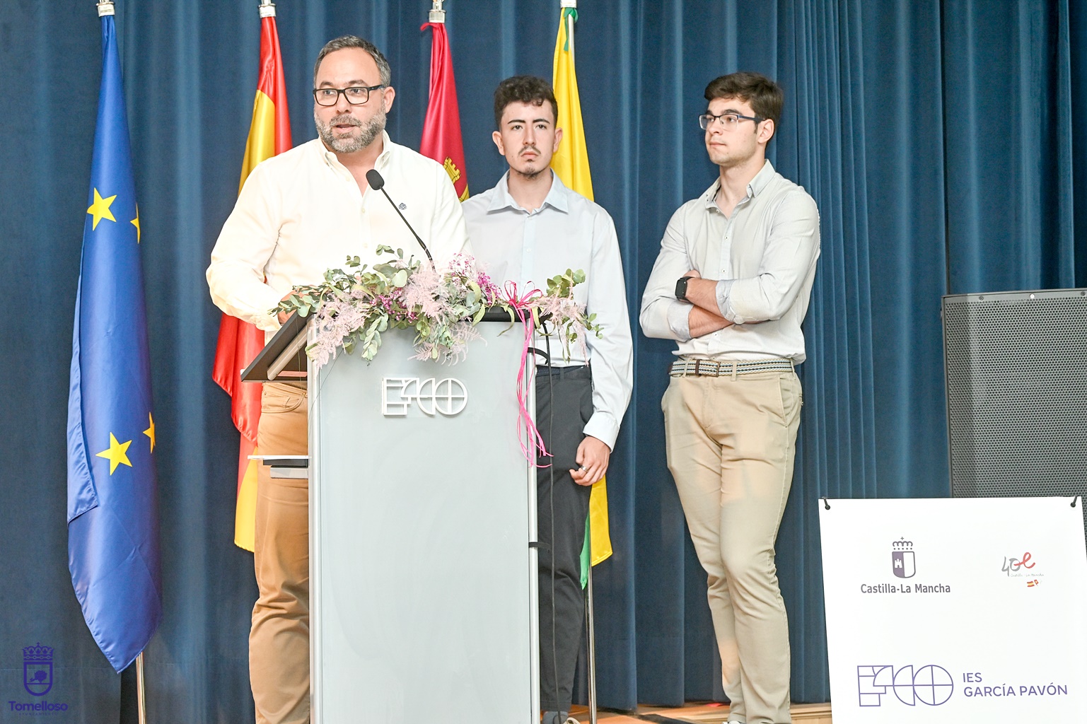 Javier Navarro destaca el valor de la formación europea y el pensamiento crítico en la clausura de la Escuela Mentora del Parlamento Europeo del IES García Pavón
