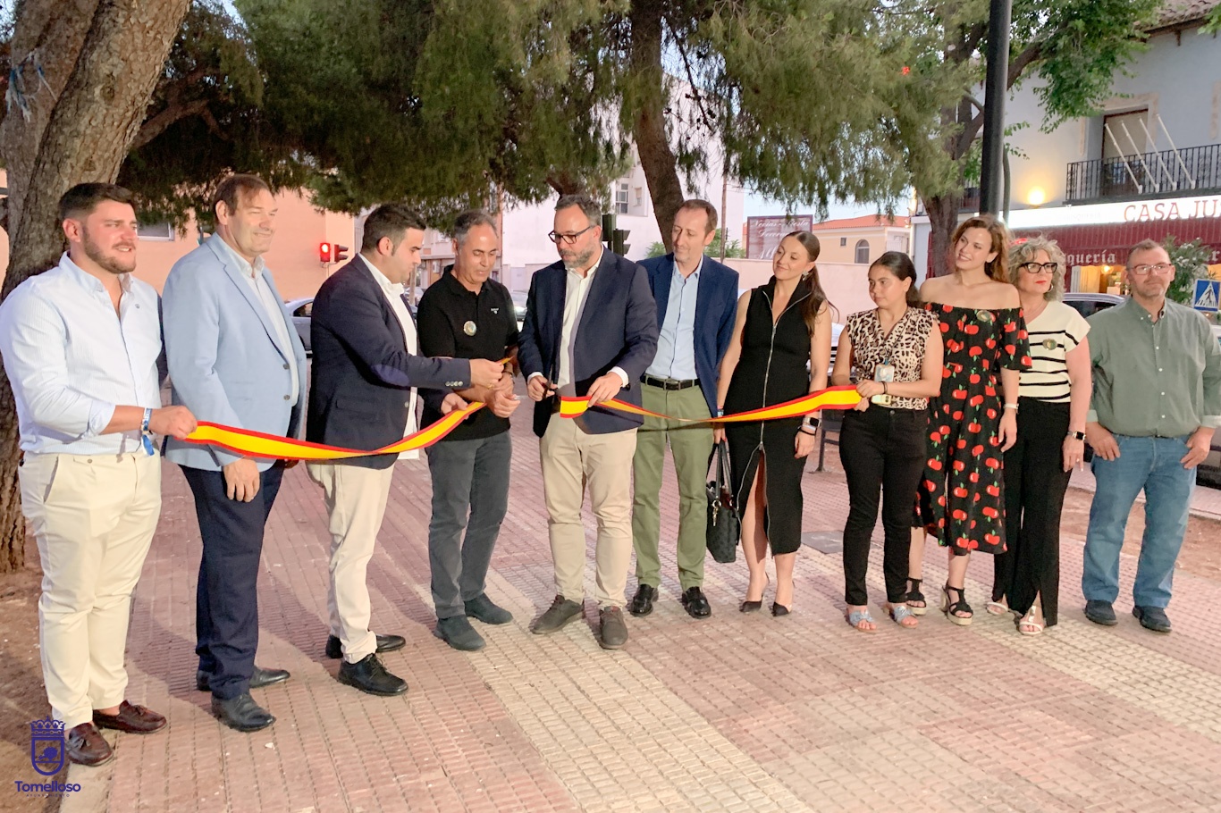 El Barrio Maternidad abre sus fiestas reivindicando la convivencia y la vida vecinal 2 Javier Navarro pone en valor el trabajo de las asociaciones vecinales durante la inauguración de las fiestas del Barrio Maternidad