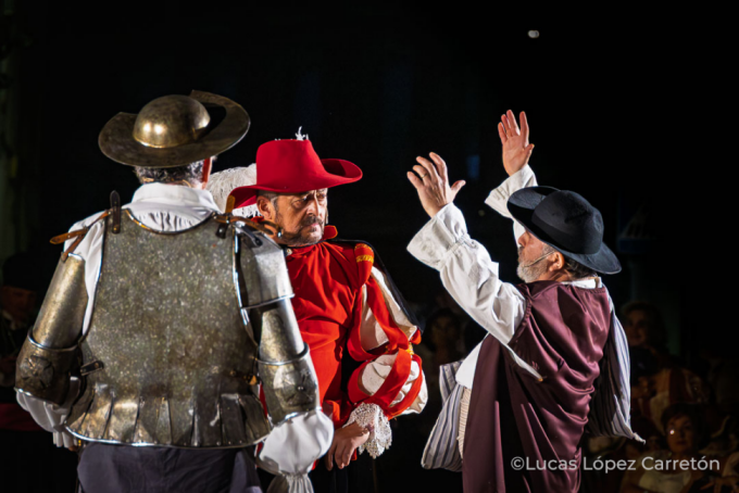 José Luis Fernández se despide del personaje tras 25 años con su muerte en escena en la XXV edición de El Quijote en la Calle 8 joseluisfernandez argamasilla de alba 8
