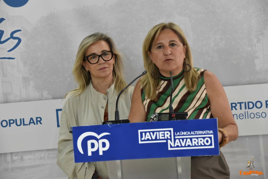 Lola Merino denuncia en Tomelloso que la nueva planificación hidrológica “condena al campo de Castilla-La Mancha al secano” 1 Redacta una nota de prensa en tercera persona del singular, optimizada para seo, de forma natural y humana de este texto: "hoy a Lola Merina, como conocéis, presidenta nacional de la Asociación de Mujeres y Familias del Ámbito Rural y, además, diputada regional en las Cortes, vicepresidenta de la Comisión de Agricultura y Ganadería en la región. Y hoy, especialmente, nos hace mucha ilusión verla porque yo creo que es la primera venida a Tomelloso después de su vuelta a los ruedos, tras un periodo corto de convalecencia, del cual se encuentra perfectamente recuperada y lo cual nos alegramos muchísimo. Viene hoy a hablarnos del agua, de la defensa de los derechos hídricos de nuestra región, de las mentiras de Paje y nada, te cedo los micrófonos, todos tuyos y aquí bienvenida hasta tu casa. Pues muchísimas gracias, Elo, yo como siempre, como ya sabes, para mí es un lujo y es un placer estar aquí en Tomelloso y, como bien decía, sobre todo después de este periodo de corte que hemos tenido 19 meses, 19 meses que he tenido que estar de baja médica, pero gracias a Dios estoy aquí, estoy bien y puedo seguir trabajando, que es lo que más me gusta en esta vida. Así que pues muchísimas gracias y encantada de volver a Tomelloso. Como bien decía Eloisa, hoy vamos a hablar de agua y hablar de agua en Tomelloso, en esta comarca, en nuestra provincia y en nuestra región, pues es hablar del futuro de nuestros agricultores, de nuestros ganaderos, de nuestros regantes, de nuestros pueblos y de nuestra región. Pero claro, se da la circunstancia que algunos en este momento nos quieren condenar, nos quieren condenar a producir menos, a crecer menos y a tener menos oportunidades. ¿Y por qué digo esto? Porque esto es exactamente lo que hay detrás de la nueva planificación hidrológica que nos quiere imponer el socialismo. Mire, el pasado 28 de noviembre se publicó en el BOE la nueva planificación de todas las cuencas hidrográficas para un nuevo periodo, 28-33. ¿Y qué recoge esa nueva planificación de todas las cuencas de nuestros ríos? Pues recogen un recorte drástico de todas las dotaciones de riego, de todas, se recortan todas las dotaciones de riego, se recortan todas las superficies regables, se extinguen derechos de riego, es decir, nos quitan derechos de riego y además hay una reconversión forzosa de más de la mitad de las explotaciones de regadío a secano. Fíjense lo que estoy diciendo, gente que tiene ahora mismo agricultores y ganaderos que tienen sus explotaciones en regadío, les van a obligar forzosamente a pasar de regadío a secano. En esta planificación hidrológica que está publicada en el BOE, como digo, con fecha 28 de noviembre, nos venden que esto se debe a la sostenibilidad, hay medio ambiente, pero eso no es verdad. La realidad es que nos quitan el agua para vivir, nos quitan el agua para regar y nos quitan el agua que necesitamos para crecer y para crear empleo en esta comarca, en Tomelloso, en Ciudad Real y en toda Castilla-La Mancha, porque es lo que somos. Nuestra actividad económica fundamental es la agricultura y la ganadería y si nos quitan la herramienta principal que es el agua, ¿qué hacemos? Que a mí me lo explique alguien. Mientras otros territorios, otras comunidades autónomas, otras comarcas están planificando su crecimiento, pues aquí en Castilla-La Mancha nos están haciendo un traje para morir. ¿Y dónde están los responsables políticos? ¿Dónde está Emiliano García Paje en la defensa de los intereses hídricos de Castilla-La Mancha? ¿Dónde está? ¿Dónde está ante este ataque que nos quitan el agua, que nos cierran los pozos, que nos reducen las dotaciones regables y las dotaciones de riego? ¿Dónde está Emiliano García Paje? ¿Quién va a defender a esta tierra ante el ministerio y el acoso del ministerio? Y si no que nos digan cómo pretenden que salga adelante una explotación agrícola si le cierran el pozo. A mí que me lo expliquen. ¿Cómo se pretende que crezca aquí una industria agroalimentaria si no tiene agua? O se la deniegan. Y a mí que me expliquen cómo pretenden que los pueblos sigan con vida si están atacando nuestra propia actividad principal que es la agricultura y la ganadería. Es que vamos hacia detrás. Y lo más grave de todo esto es que detrás de este brutal ataque a los agricultores, ganaderos y regantes, lo que hay es una decisión política. Eso es lo que hay detrás. Una mera decisión política. Detrás de cada hectárea que se pretende dejar de regar, hay una decisión política. Detrás de cada joven al que se le va a negar el agua para su incorporación a la ganadería, hay una decisión política. Y detrás de cada explotación a la que van a condenar al secano, hay una decisión política. Esa es la realidad. Esto no es un problema técnico. Son decisiones políticas. Y los responsables políticos tienen nombre y apellidos. Pedro Sánchez en Madrid, OPS en Madrid, y Emiliano García Page en Castilla-La Mancha. Esa es la realidad. Ellos son los que gobiernan. Ellos son los que han puesto sobre la mesa esa nueva planificación hidrológica. Pedro Sánchez la propone y Emiliano García Page calla. Algo tendrá que decir en defensa de esta región. O nos va a condenar al secano en Castilla-La Mancha. A Emiliano García Page lo que hay que decirle es que después de 11 años hablando de agua en esos discursos grandilocuentes que le gustan, en esos grandes titulares en la prensa, lo que hay que decirle a Emiliano García Page es que el agua sigue siendo la gran mentira de su gobierno. La gran mentira. Mire, le recuerdo que era el año 2019 en Pedro Muñoz. Había cientos de agricultores en esa reunión, en un mitin. Y dijo, si votáis bien, voy a regularizar los 1.600 pozos de explotaciones prioritarias. Si votáis bien. Debe ser que no se votó bien. Porque estamos en el 2026 y los pozos regularizados son cero. Ni uno. Y no es que no haya regularizado ni un solo pozo de explotaciones prioritarias, sino que además los que ya estaban regularizados dentro del Plan Especial de la Alta Guadiana, ahora mismo están abocados al cierre. Porque la concesión que se les dio caduca en el 2027. Y están abocados a su cierre. Y no solamente nos prometió que iba a regularizar los 1.600 pozos, que no ha regularizado ninguno, sino que aquí se firmó un pacto regional por el agua. Y se firmó con 50 entidades que firmaron ese pacto regional por el agua. A la cual, las ha engañado a todas, porque ese pacto regional por el agua está metido en un cajón. No ha salido del cajón. Se ha quedado en un papel. Como todo lo que hace en un titular o en un papel. Pero hay que traducir en hechos los compromisos que tienes. Por lo tanto, lo podemos decir claramente que después de 11 años el agua sigue siendo la gran mentira de Emiliano García Págel. En Castilla-La Mancha lo que necesita es una política de agua clara. Necesita infraestructuras. Necesita planificación. Porque el agua no puede seguir siendo un arma política. Pero ¿dónde están las infraestructuras? ¿Dónde están aquí los proyectos? ¿Dónde están las inversiones? ¿Dónde está la planificación? Aquí no hay nada. Esto es el inmovilismo ideológico total y absoluto. Por lo tanto, lo que tenemos que decir hoy es que el agua sigue siendo la gran mentira de Emiliano García Págel. Pero el campo no vive de titulares. Vive de agua. Y es el momento de que diga qué va a pasar ante esa planificación hidrológica que está puesta sobre la mesa y que nos aboca a la ruina. Porque es que si Castilla-La Mancha representa en este momento el 58% de las explotaciones agrarias de regadío en España, nos quieren dejar en el 34%. Es decir, más de la mitad de nuestras explotaciones pasarían forzosamente de regadío a secano. ¿Y lo va a permitir? Pues nada. Muchas gracias y si tienen alguna pregunta, a su entera disposición. Pues arreglado. " Mantén el orden del contenido y no plagies ningún contenido y redáctala como si fueses un periodista con más de 50 años de experiencia y experto en SEO. La nota de prensa debe estar preparada para google, google noticias y google discover. Cita palabras textuales entre comillas y usa algunas negritas y cursivas. Dame tres titulares impactantes y bonitos y tres subtítulos. Usa lenguaje coloquial, formal y humano. Usa algunos encabezados (los que consideres oportunos).