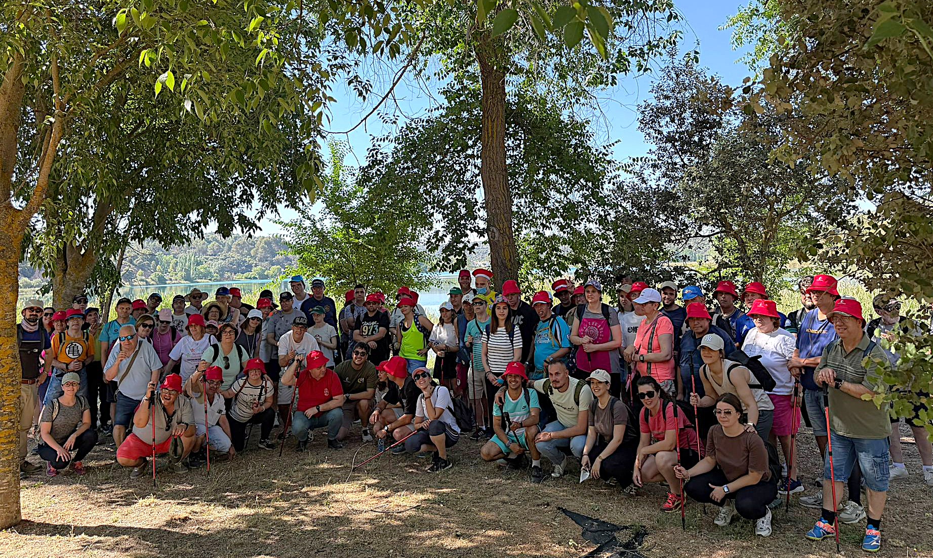 Más de 80 personas participan en la primera ruta senderista para personas con discapacidad organizada por el Gobierno de Castilla-La Mancha en la provincia de Ciudad Real 1 Más de 80 personas participan en la primera ruta senderista para personas con discapacidad organizada por el Gobierno de Castilla-La Mancha en la provincia de Ciudad Real