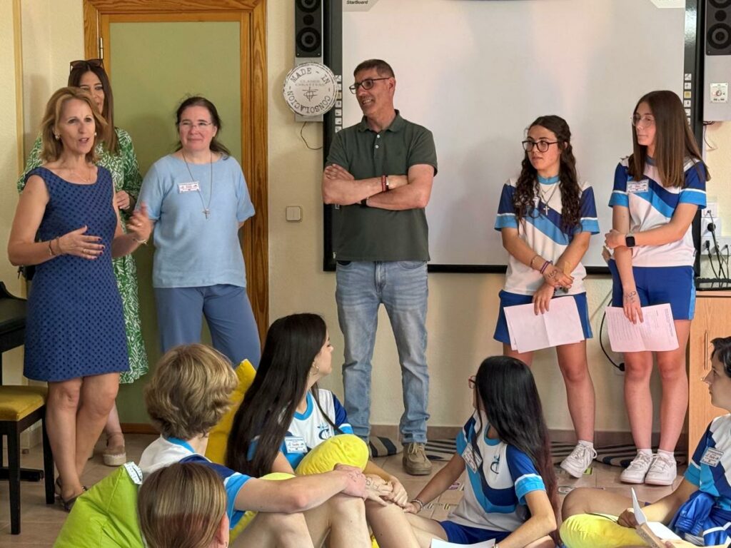 El Colegio Ntra. Sra. de la Consolación vuelve a abrir sus puertas al mundo con la visita de estudiantes estadounidenses interesados en el proyecto internacional ‘Happy Schools’ 4 nuestra senora consolacion villacanas 3