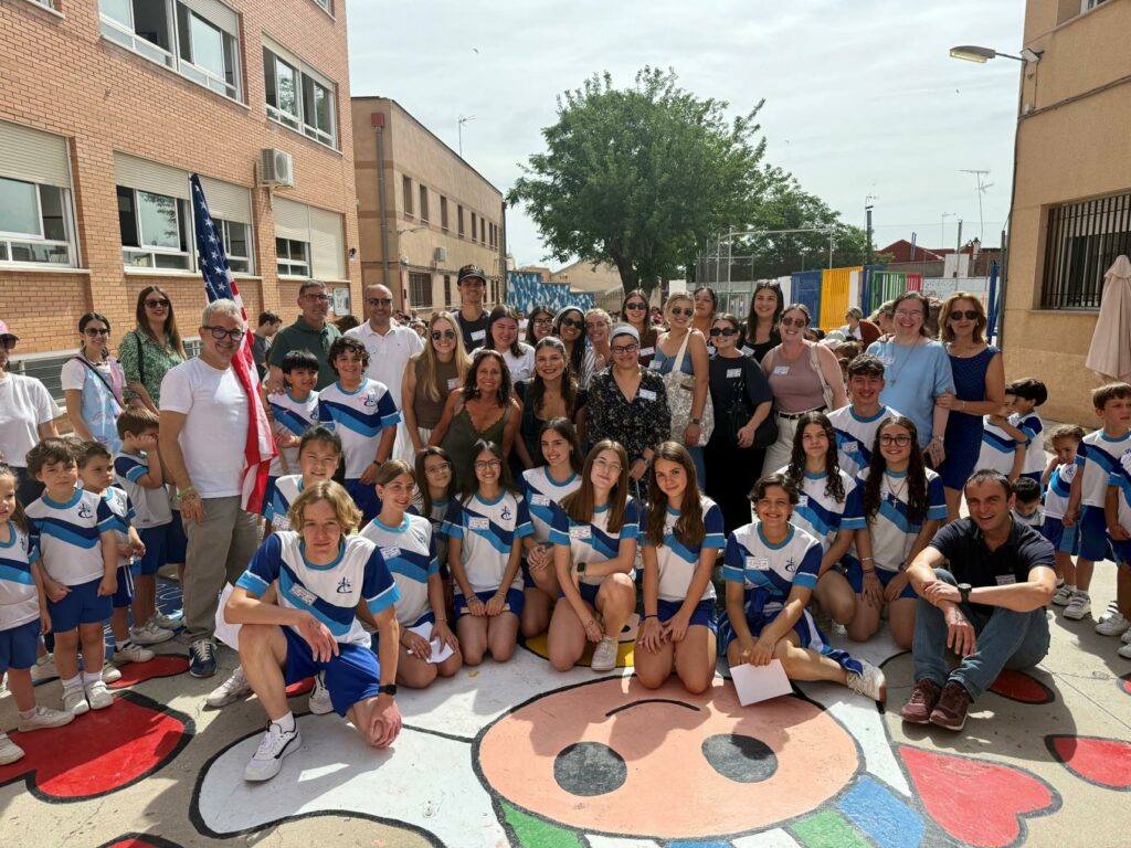 El Colegio Ntra. Sra. de la Consolación vuelve a abrir sus puertas al mundo con la visita de estudiantes estadounidenses interesados en el proyecto internacional ‘Happy Schools’ 7 nuestra senora consolacion villacanas 7
