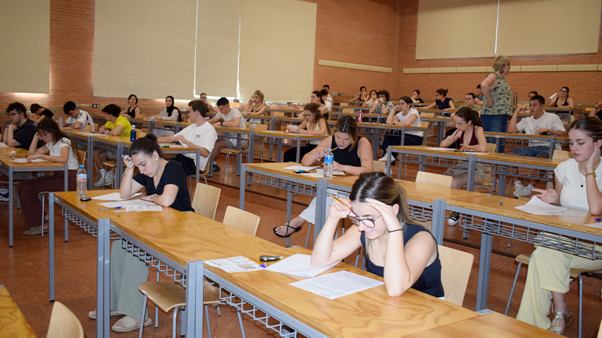 La PAU arranca en la Universidad de Castilla-La Mancha con nervios, “normalidad” y “sin incidencias reseñables” 4 pauuclm