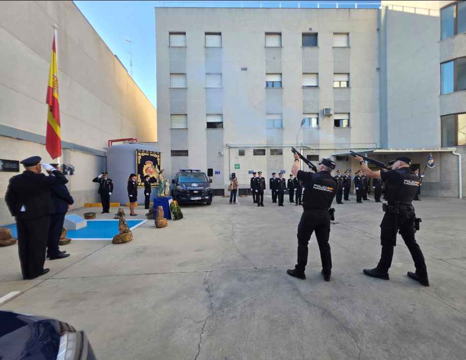 La Policía Nacional homenajea en Ciudad Real a sus víctimas del terrorismo 4 policianacionaleshomenajevictimasterrorismo 5