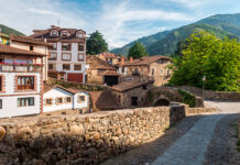 Los destinos de interior que van a robando protagonismo a la costa este verano Los destinos de interior que van a robando protagonismo a la costa este verano