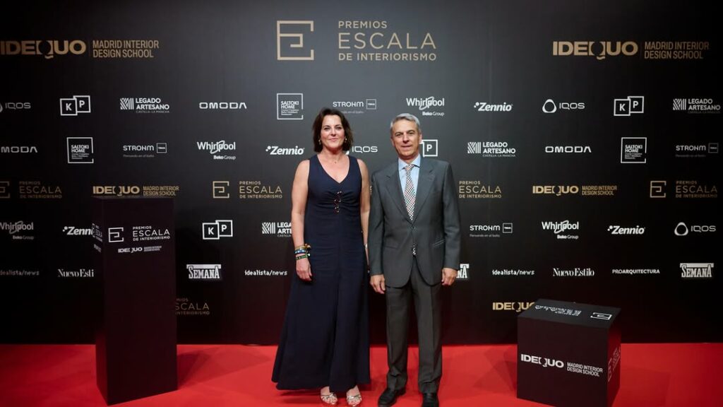 Anrobox gana el Premio Innovación y Sostenibilidad por el Hotel Ogar de Tomelloso, un hito de la construcción industrializada en Europa 2 premioanro 3