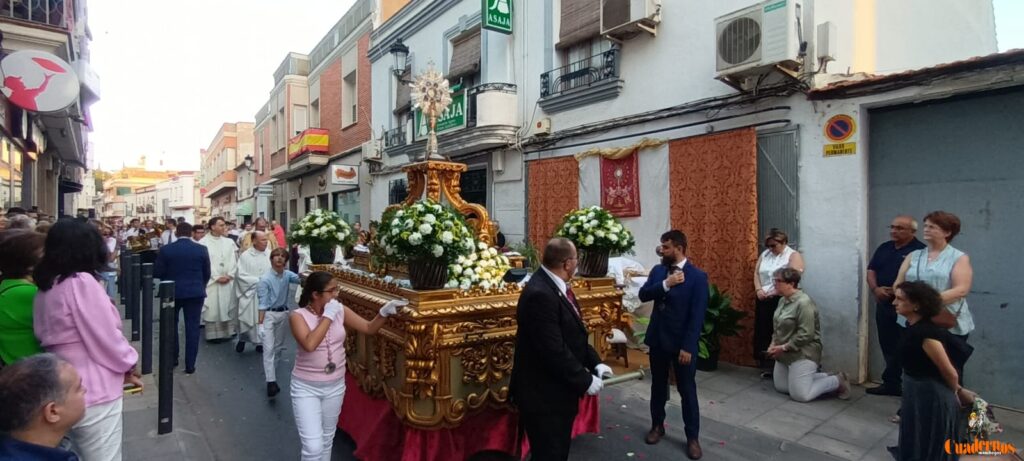 Tomelloso se rinde al Corpus Christi en una tarde de devoción, tradición y solemnidad 20 procesion corpus christi tomelloso 2026 007