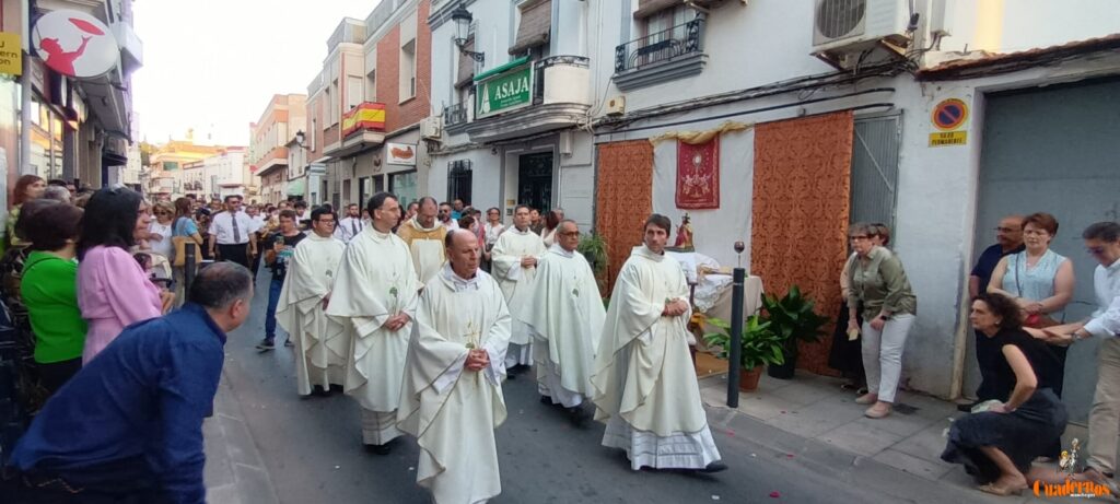 Tomelloso se rinde al Corpus Christi en una tarde de devoción, tradición y solemnidad 22 procesion corpus christi tomelloso 2026 010