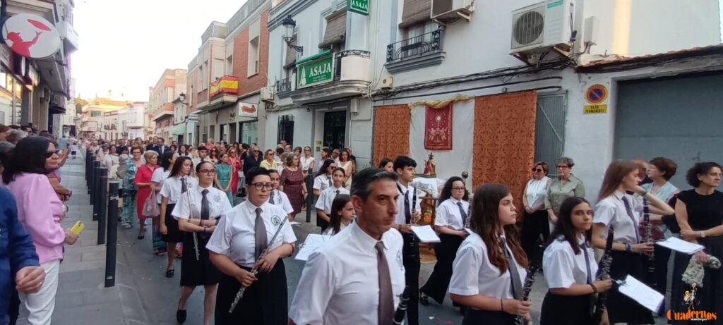 Tomelloso se rinde al Corpus Christi en una tarde de devoción, tradición y solemnidad 24 procesion corpus christi tomelloso 2026 012