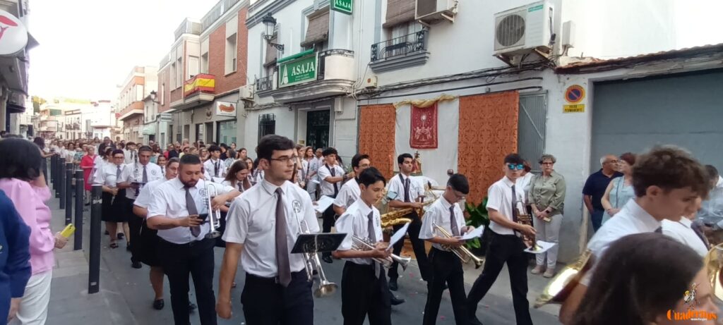 Tomelloso se rinde al Corpus Christi en una tarde de devoción, tradición y solemnidad 26 procesion corpus christi tomelloso 2026 015
