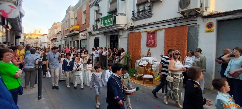 Tomelloso se rinde al Corpus Christi en una tarde de devoción, tradición y solemnidad 45 procesion corpus christi tomelloso 2026 059