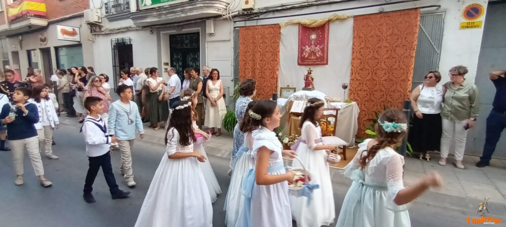 Tomelloso se rinde al Corpus Christi en una tarde de devoción, tradición y solemnidad 46 procesion corpus christi tomelloso 2026 060