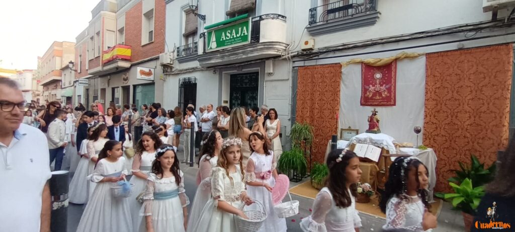 Tomelloso se rinde al Corpus Christi en una tarde de devoción, tradición y solemnidad 49 procesion corpus christi tomelloso 2026 063