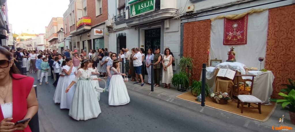 Tomelloso se rinde al Corpus Christi en una tarde de devoción, tradición y solemnidad 53 procesion corpus christi tomelloso 2026 070
