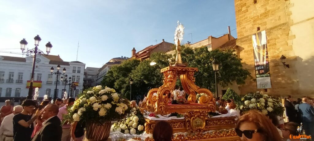Tomelloso se rinde al Corpus Christi en una tarde de devoción, tradición y solemnidad 105 procesion corpus christi tomelloso 2026 141