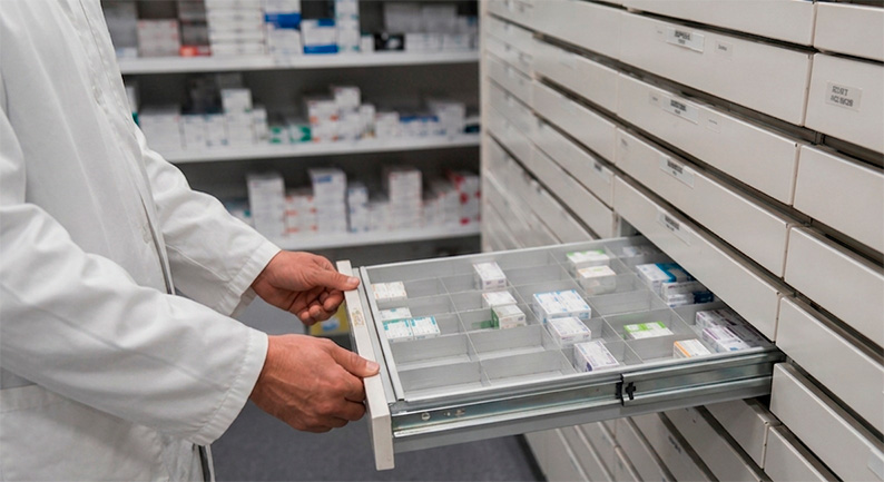 La falta de medicamentos persiste en las farmacias castellano-manchegas en época estival según LUDA Partners