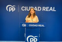 Rosa Romero exige la dimisión inmediata de Pedro Sánchez y elecciones generales «ante la corrupción que asfixia al Gobierno» Rosa Romero exige la dimisión inmediata de Pedro Sánchez y elecciones generales ante la corrupción que asfixia al Gobierno