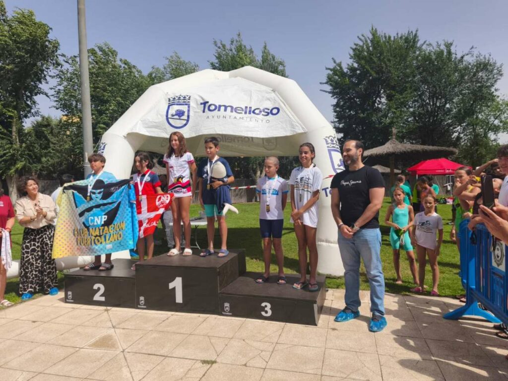 El Club Natación Tomelloso logra la tercera posición por equipos en el Campeonato de Castilla-La Mancha Base de Verano 6 terceros club natacion tomelloso campeonato regional 17