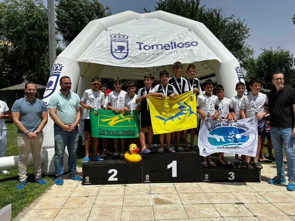 El Club Natación Tomelloso logra la tercera posición por equipos en el Campeonato de Castilla-La Mancha Base de Verano 16 El Club Natación Tomelloso logra la tercera posición por equipos en el Campeonato de Castilla-La Mancha Base de Verano