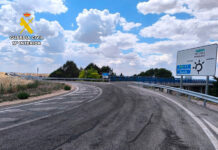 ¡Terror en la A-2! Una conductora recorre 13 kilómetros en sentido contrario y siembra el pánico entre los conductores ¡Terror en la A-2! Una conductora recorre 13 kilómetros en sentido contrario y siembra el pánico entre los conductores