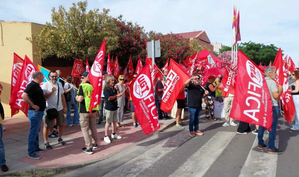 UGT y CCOO denuncian que en Ciudad Real hay más de 32.000 trabajadores y trabajadoras con los convenios bloqueados y con el poder adquisitivo congelado 1 ugt coo movilizacion 2