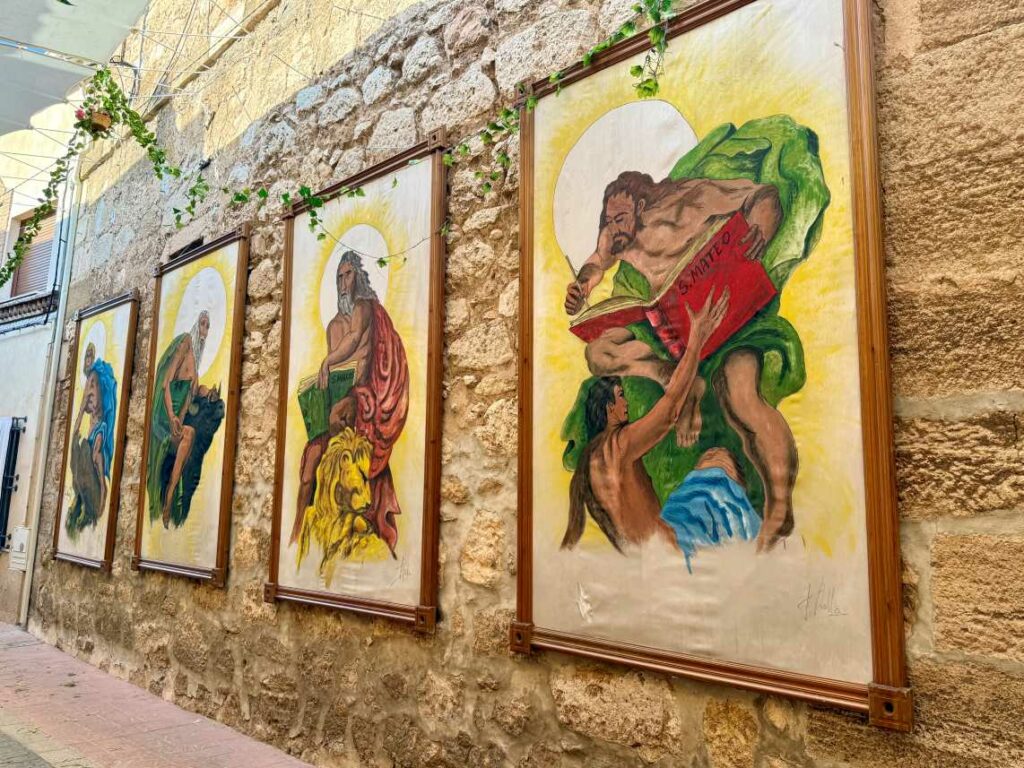 Villacañas celebra el Corpus con una vistosa procesión vespertina por las calles engalanadas para la ocasión 3 vaillacanas corpus 4