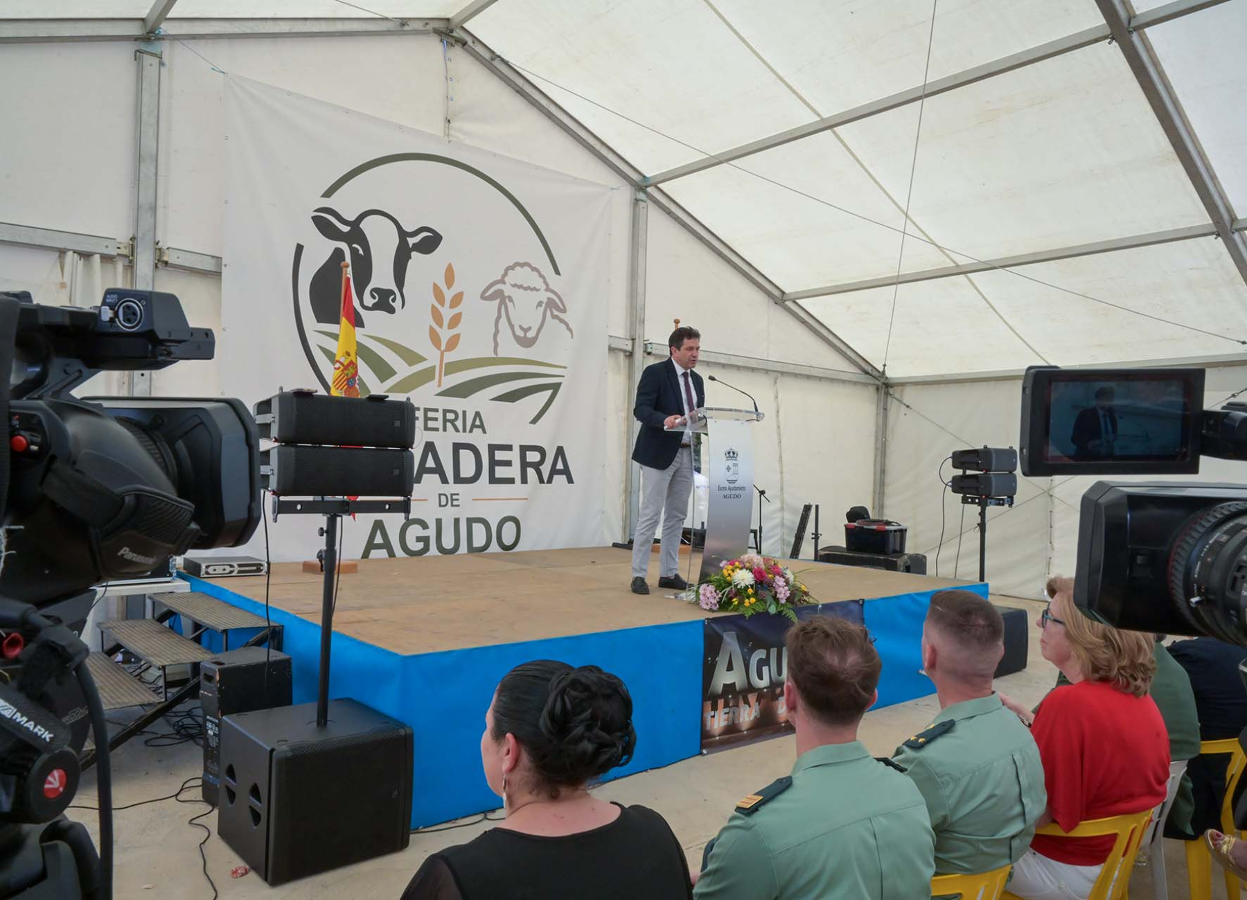 Valverde anuncia en Agudo el inicio inminente de las obras para convertir el camino de Las Saceas en carretera provincial con una inversión de 2’5 millones de euros 2 Valverde anuncia en Agudo el inicio inminente de las obras para convertir el camino de Las Saceas en carretera provincial con una inversión de 2’5 millones de euros