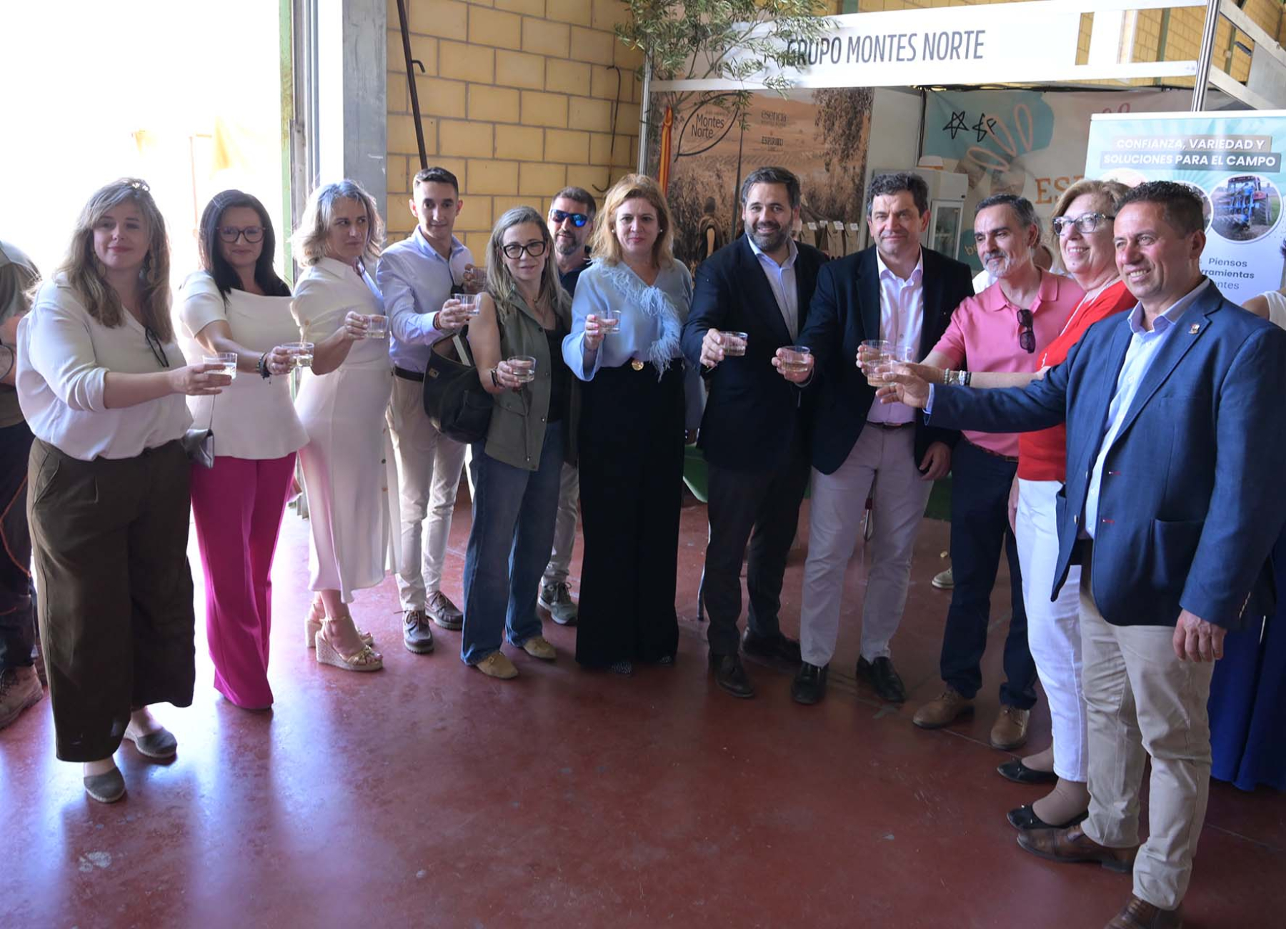 Valverde anuncia en Agudo el inicio inminente de las obras para convertir el camino de Las Saceas en carretera provincial con una inversión de 2’5 millones de euros 11 Valverde anuncia en Agudo el inicio inminente de las obras para convertir el camino de Las Saceas en carretera provincial con una inversión de 2’5 millones de euros