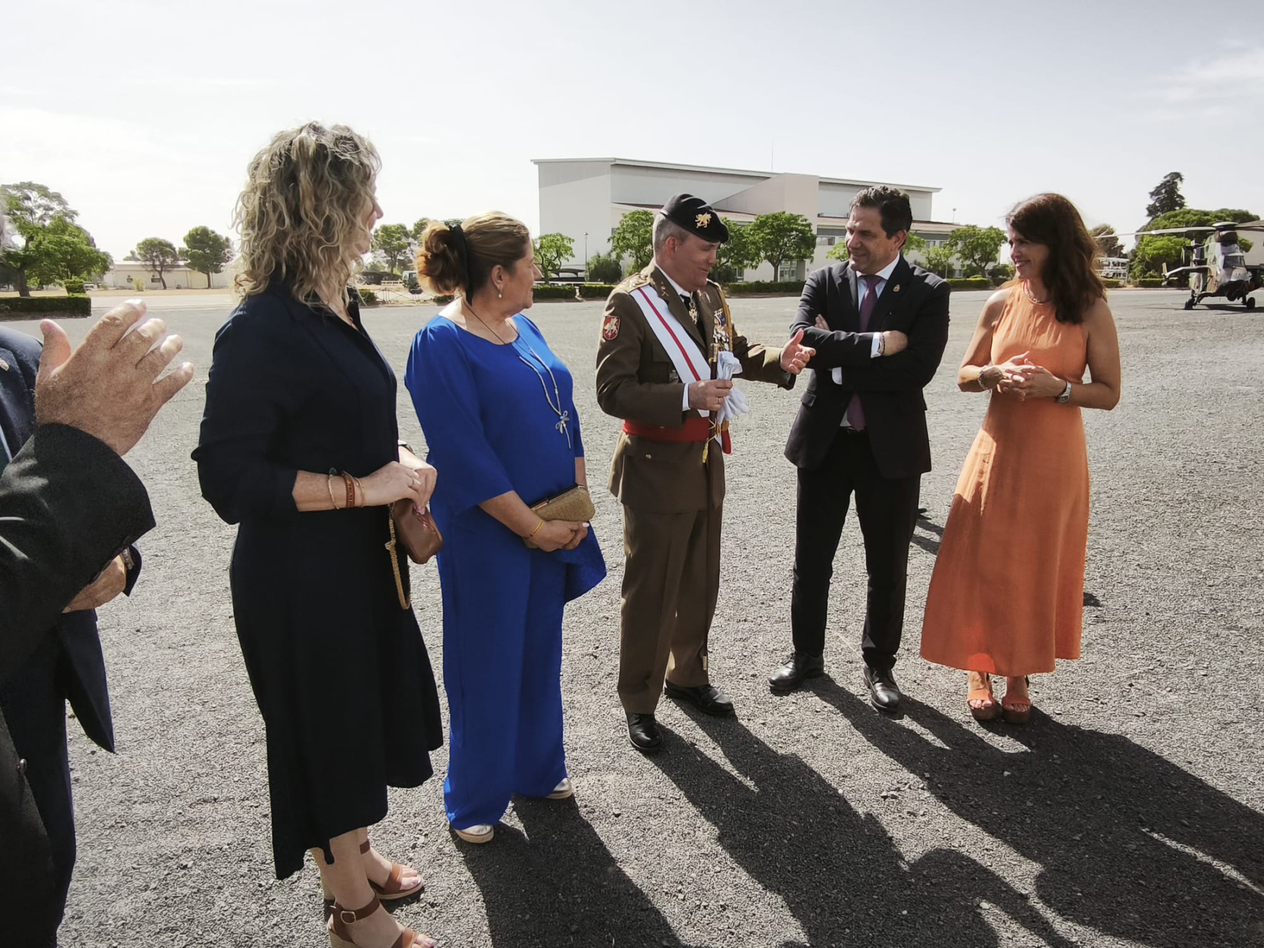 Valverde asegura que es un privilegio para la provincia contar en Almagro con una de las bases de helicópteros operativas más importantes de Europa 2 Valverde asegura que es un privilegio para la provincia contar en Almagro con una de las bases de helicópteros operativas más importantes de Europa