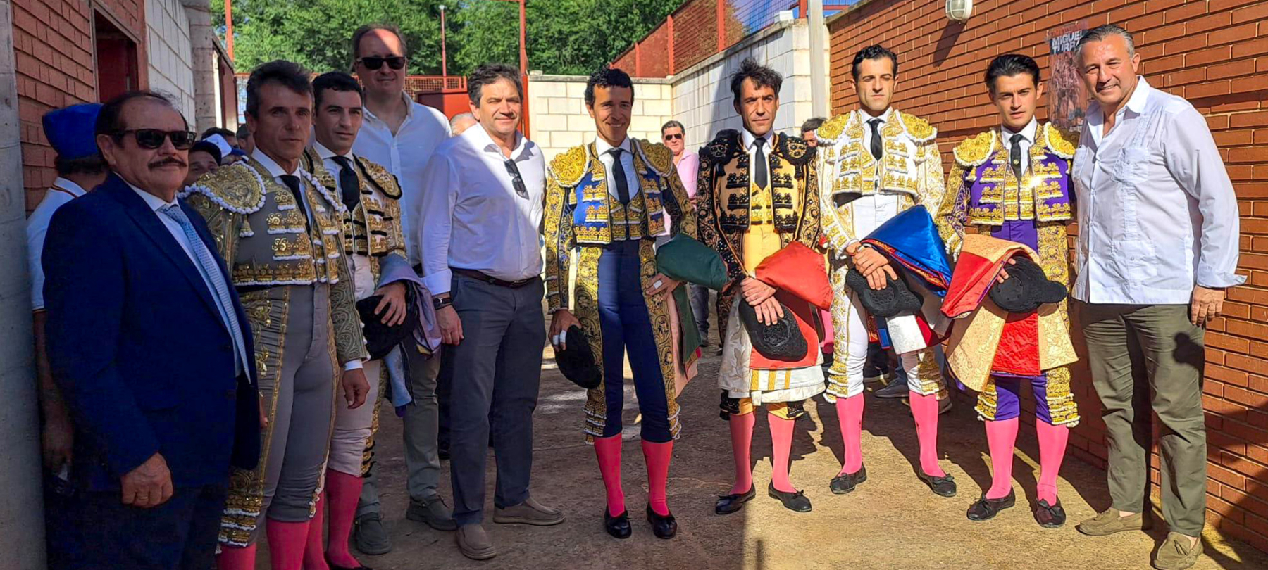 Valverde destaca que cerca de 3.000 aficionados disfrutaron de una gran corrida dentro de los actos del Día de la Provincia