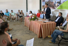 Valverde reafirma en Agudo, durante la reunión de la Lonja del Ovino, el compromiso de la Diputación con el sector agroganadero pese a no tener competencias Valverde reafirma en Agudo, durante la reunión de la Lonja del Ovino, el compromiso de la Diputación con el sector agroganadero pese a no tener competencias