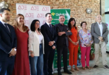 Zarco pone en valor el papel de los jóvenes empresarios como motor frente a la despoblación en la entrega de los Premios AJE 2026 Zarco pone en valor el papel de los jóvenes empresarios como motor frente a la despoblación en la entrega de los Premios AJE 2026