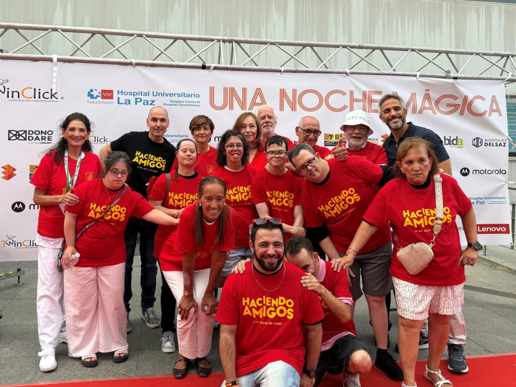 500 pacientes y profesionales del Hospital La Paz celebran el pase de España a la final del Mundial 7 500 pacientes hospital paz celebran victoria espana 02