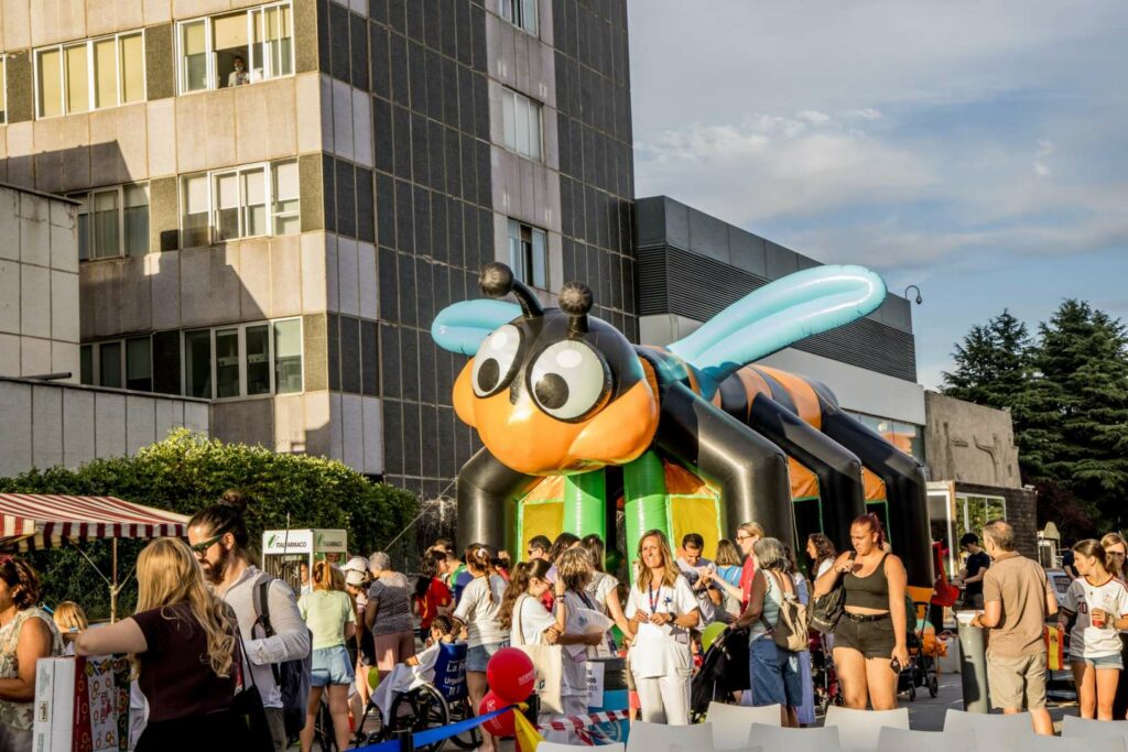 500 pacientes y profesionales del Hospital La Paz celebran el pase de España a la final del Mundial 13 500 pacientes hospital paz celebran victoria espana 20