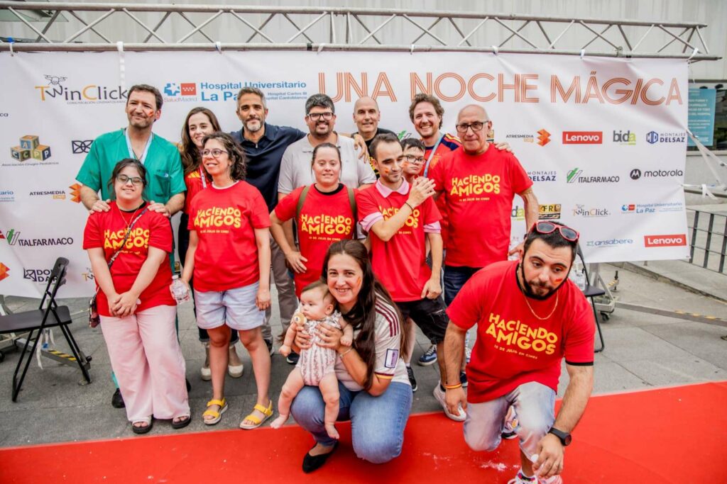 500 pacientes y profesionales del Hospital La Paz celebran el pase de España a la final del Mundial 9 500 pacientes hospital paz celebran victoria espana 24