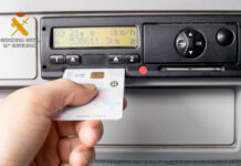 La Guardia Civil investiga al conductor de un vehículo articulado que circulaba a velocidad excesiva con el tacógrafo manipulado La Guardia Civil investiga al conductor de un vehículo articulado que circulaba a velocidad excesiva con el tacógrafo manipulado