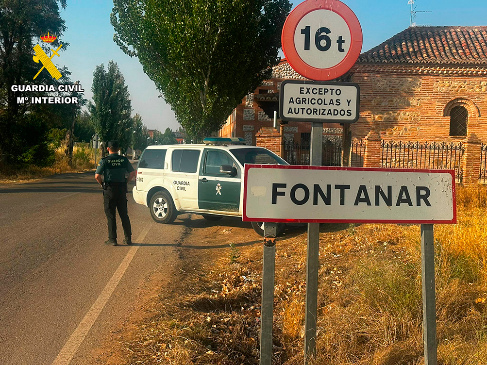 Pánico en Fontanar: entra encapuchado y armado con un gran cuchillo para asaltar un comercio