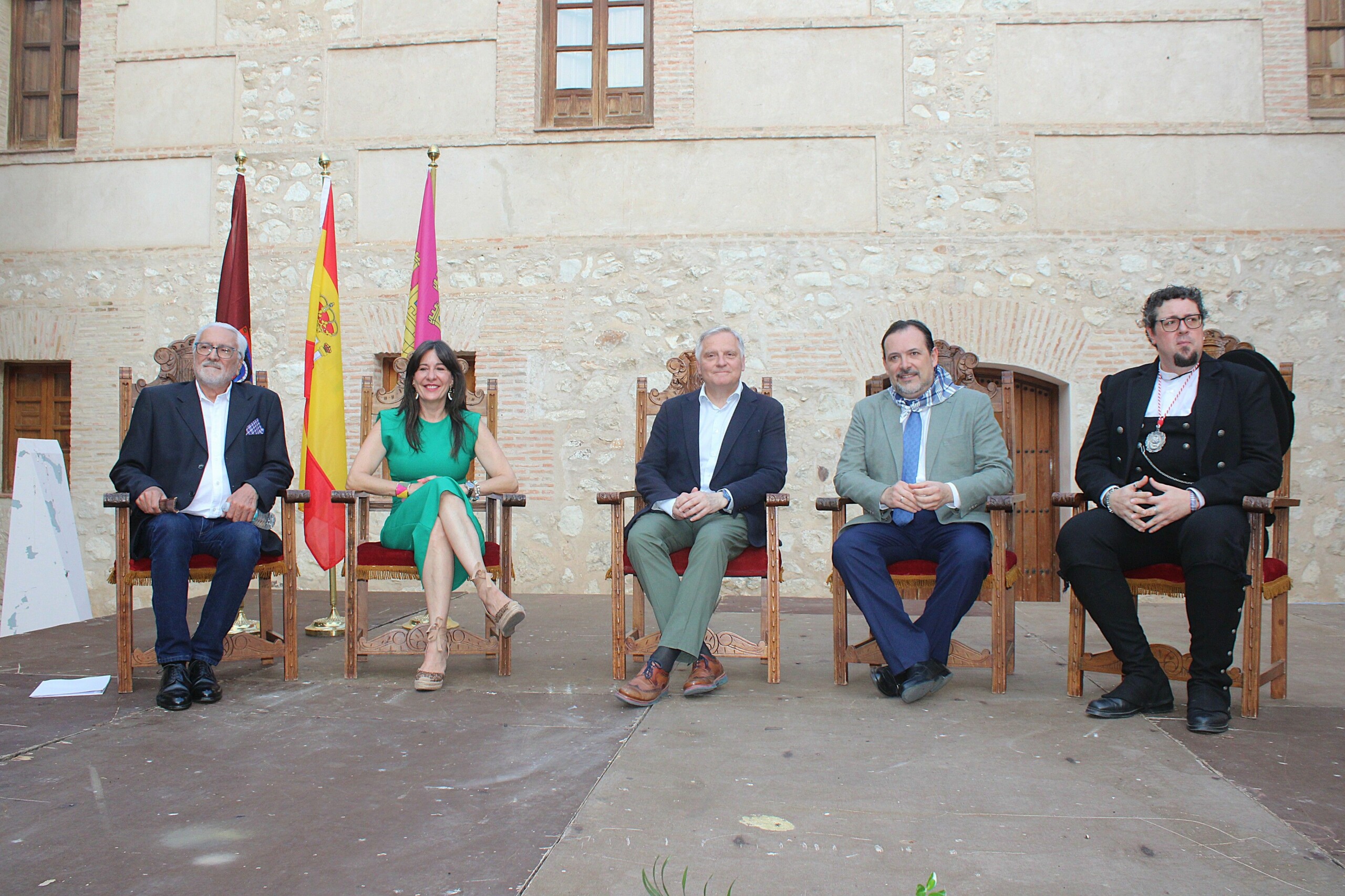 Blanca Fernández destaca el impacto de la Pandorga en un verano para el que se prevén 250.000 pernoctaciones y la generación de 6.000 empleos en la provincia de Ciudad Real 2 Blanca Fernández destaca el impacto de la Pandorga en un verano para el que se prevén 250.000 pernoctaciones y la generación de 6.000 empleos en la provincia de Ciudad Real