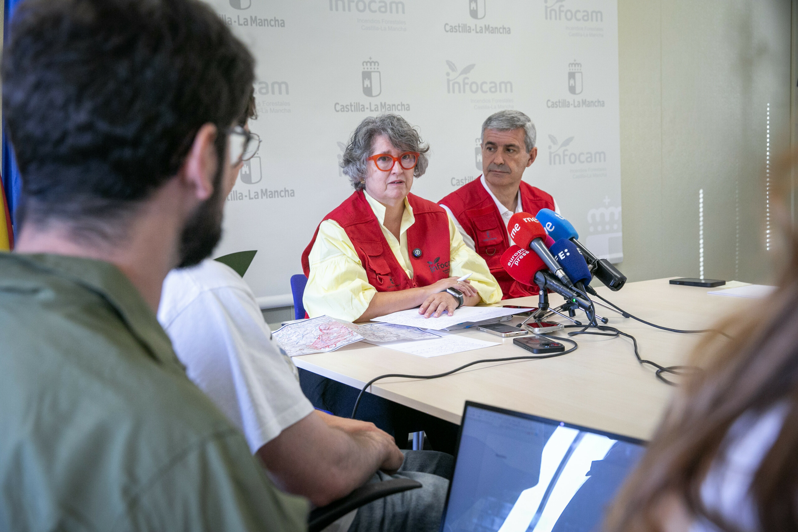 Castilla-La Mancha moviliza un amplio operativo para hacer frente a los incendios registrados en la región y pone en valor la colaboración entre administraciones 1 Castilla-La Mancha moviliza un amplio operativo para hacer frente a los incendios registrados en la región y pone en valor la colaboración entre administraciones