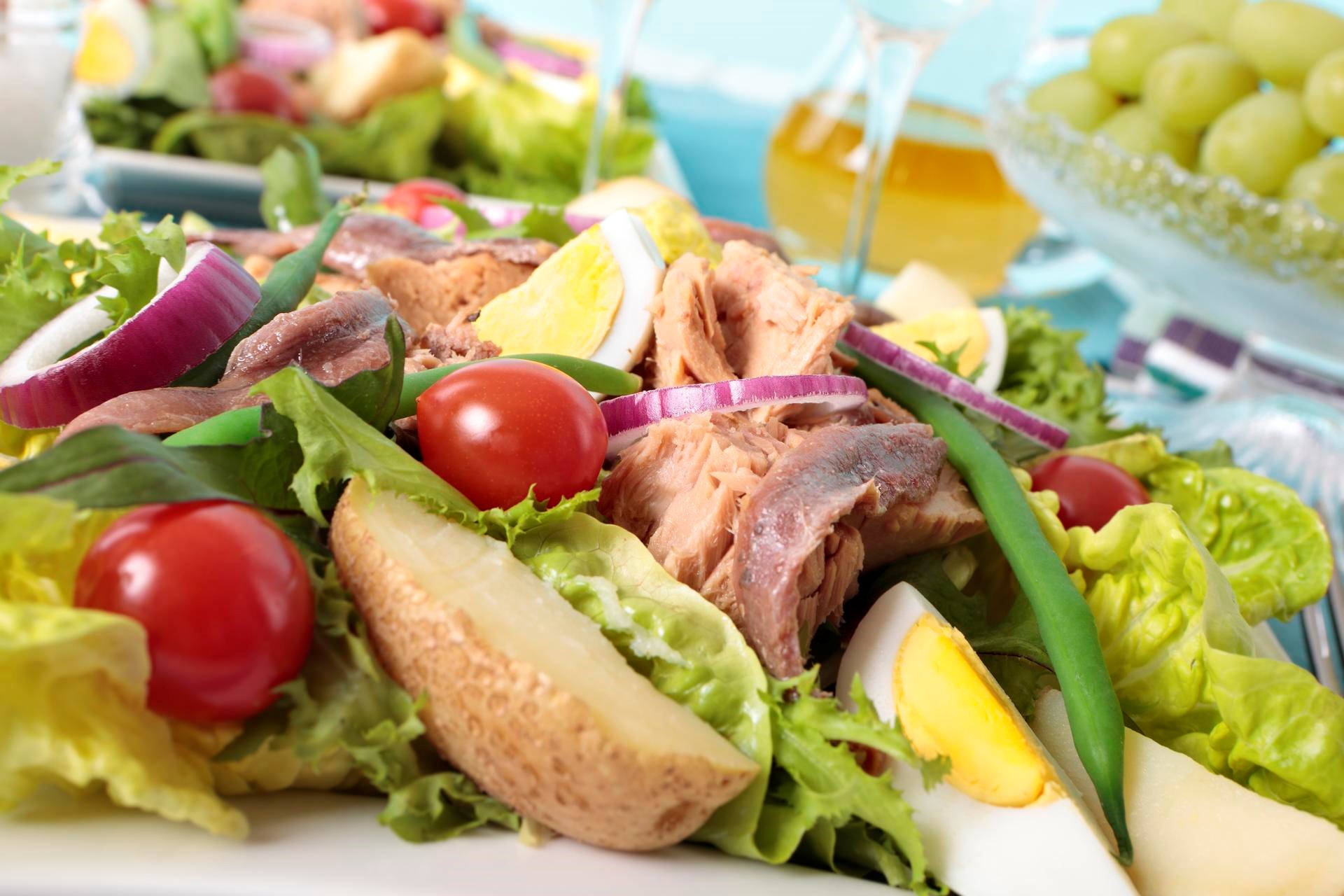 Cinco comidas saludables para combatir el calor este verano, según el nutricionista de Monarka Clinic Miguel Ducrós