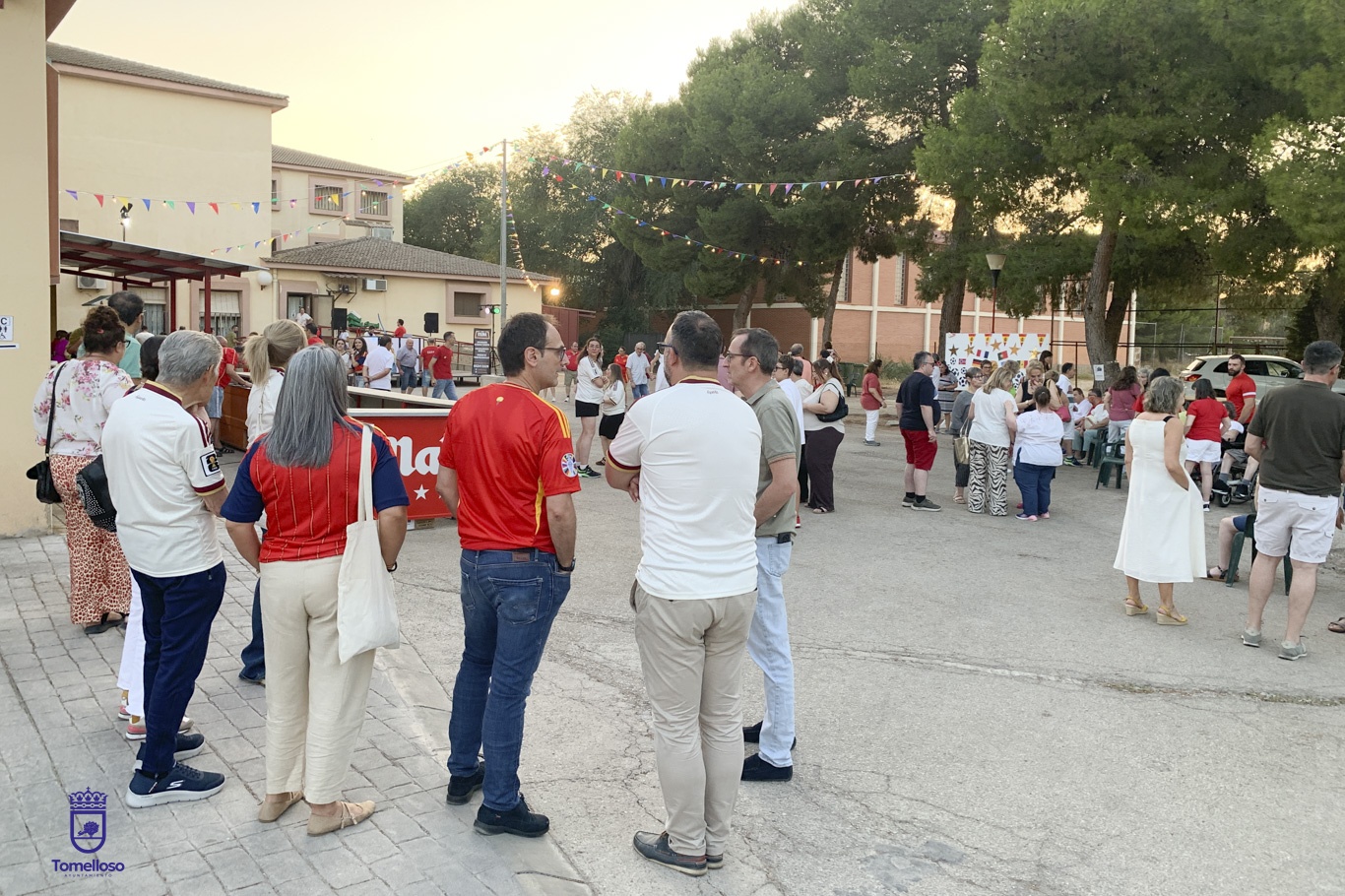 AFAS vuelve a sentirse campeona en una Fiesta de Verano marcada por la inclusión 5 El alcalde felicita a AFAS por su Fiesta de Verano, inspirada en el espíritu de los campeones y los valores de la inclusión