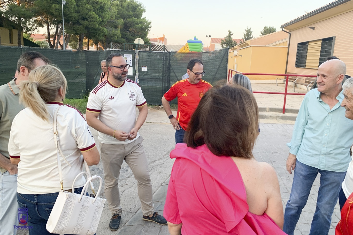 AFAS vuelve a sentirse campeona en una Fiesta de Verano marcada por la inclusión 1 El alcalde felicita a AFAS por su Fiesta de Verano, inspirada en el espíritu de los campeones y los valores de la inclusión