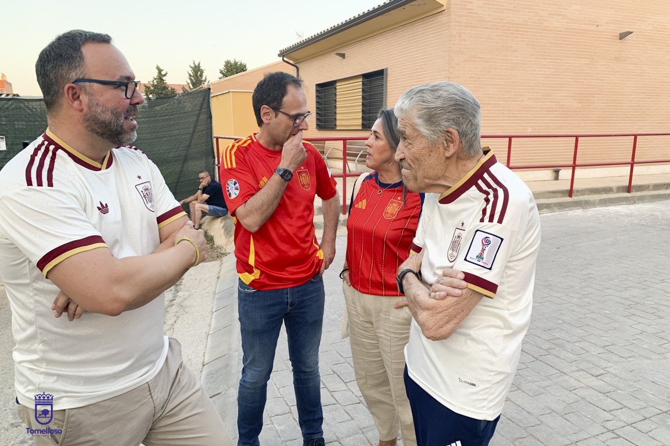 AFAS vuelve a sentirse campeona en una Fiesta de Verano marcada por la inclusión 2 El alcalde felicita a AFAS por su Fiesta de Verano, inspirada en el espíritu de los campeones y los valores de la inclusión