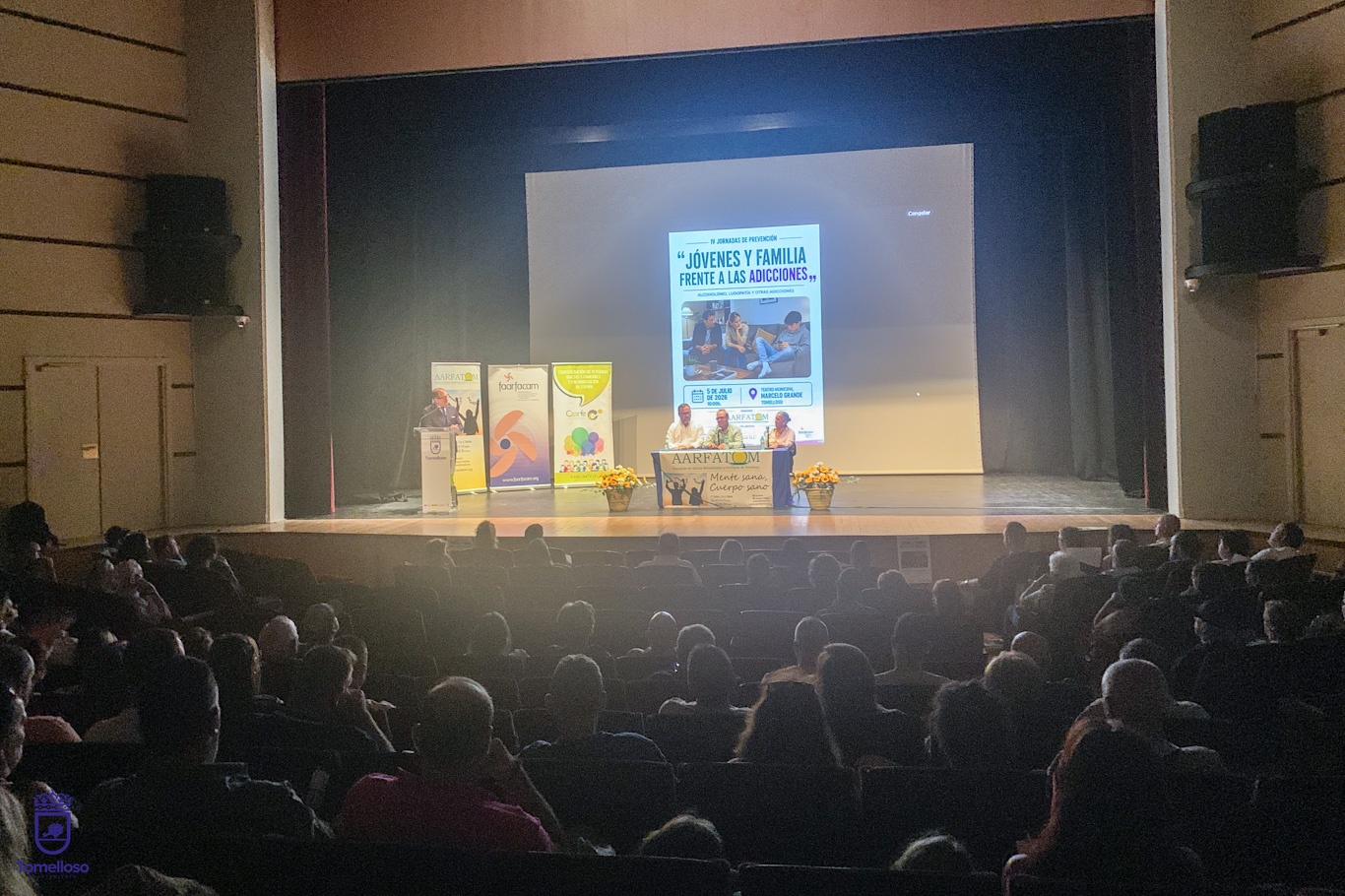 Tomelloso refuerza la prevención frente a las adicciones con unas jornadas centradas en jóvenes y familias 3 El alcalde reivindica la importancia de la prevención y el acompañamiento frente a las adicciones en las IV Jornadas de AARFATOM